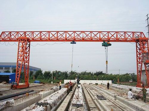 MH型3-10噸電動(dòng)葫蘆單梁門式起重機(jī)(桁架形狀)